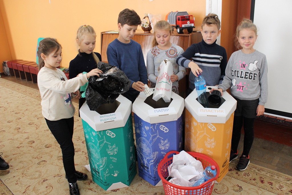 «Екостайл» вчить школярів Кропивницького сортувати відходи